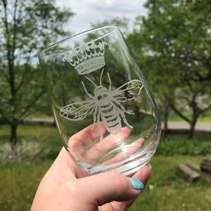 Queen Bee Wine Glass